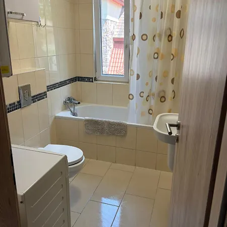 Kohl Wellness Apartamento *